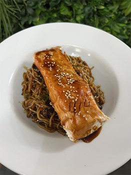 Grilled salmon with asparagus, jazzy potatoes with carrot sauce - Image 1